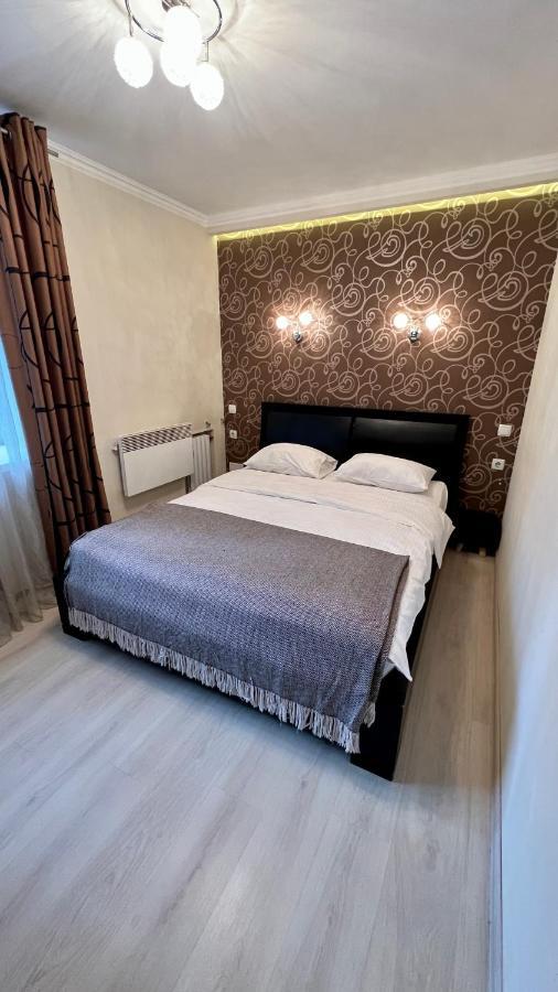 Apartment On Nauki Avenue 102 Dnipro Esterno foto