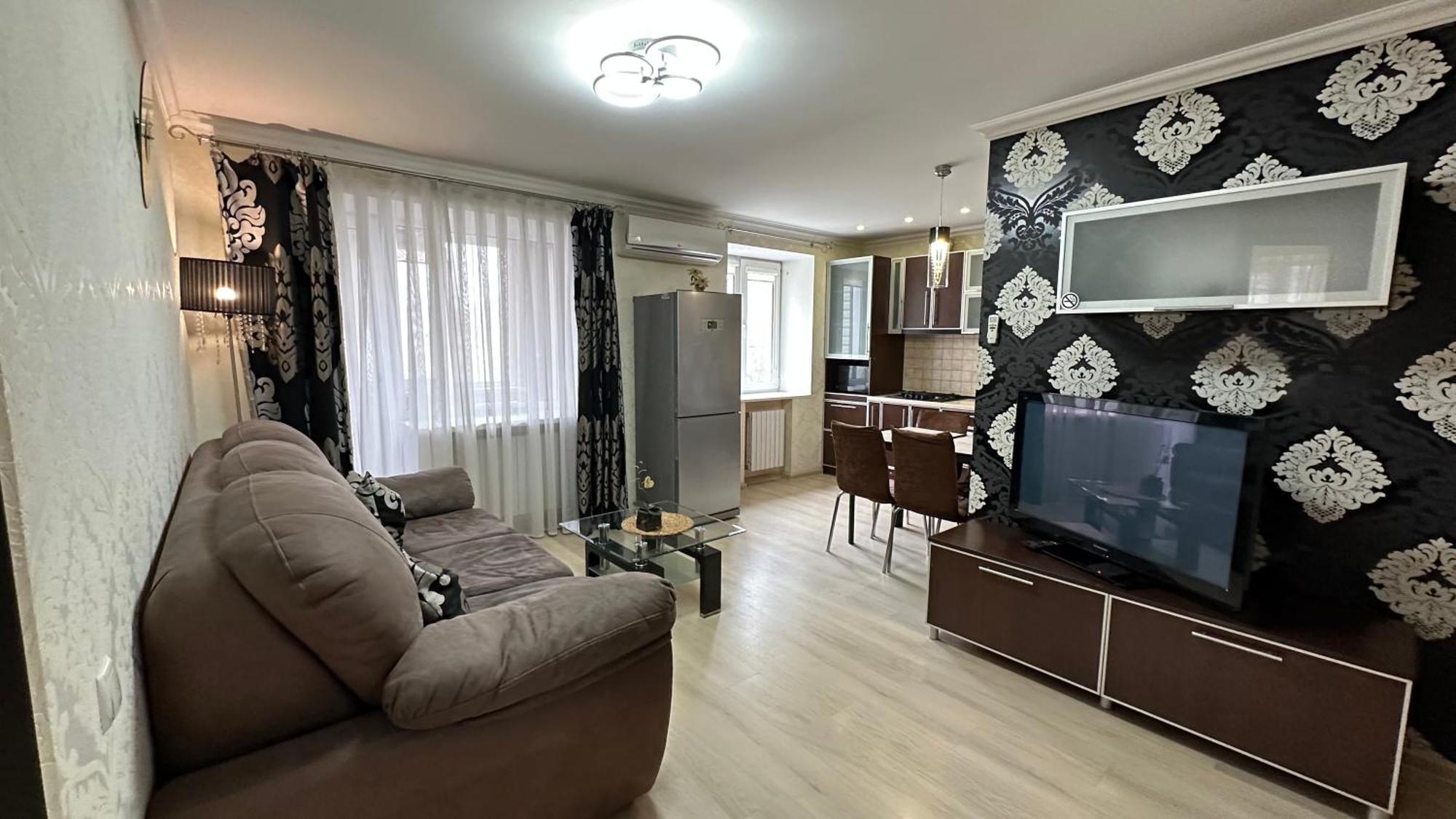 Apartment On Nauki Avenue 102 Dnipro Esterno foto