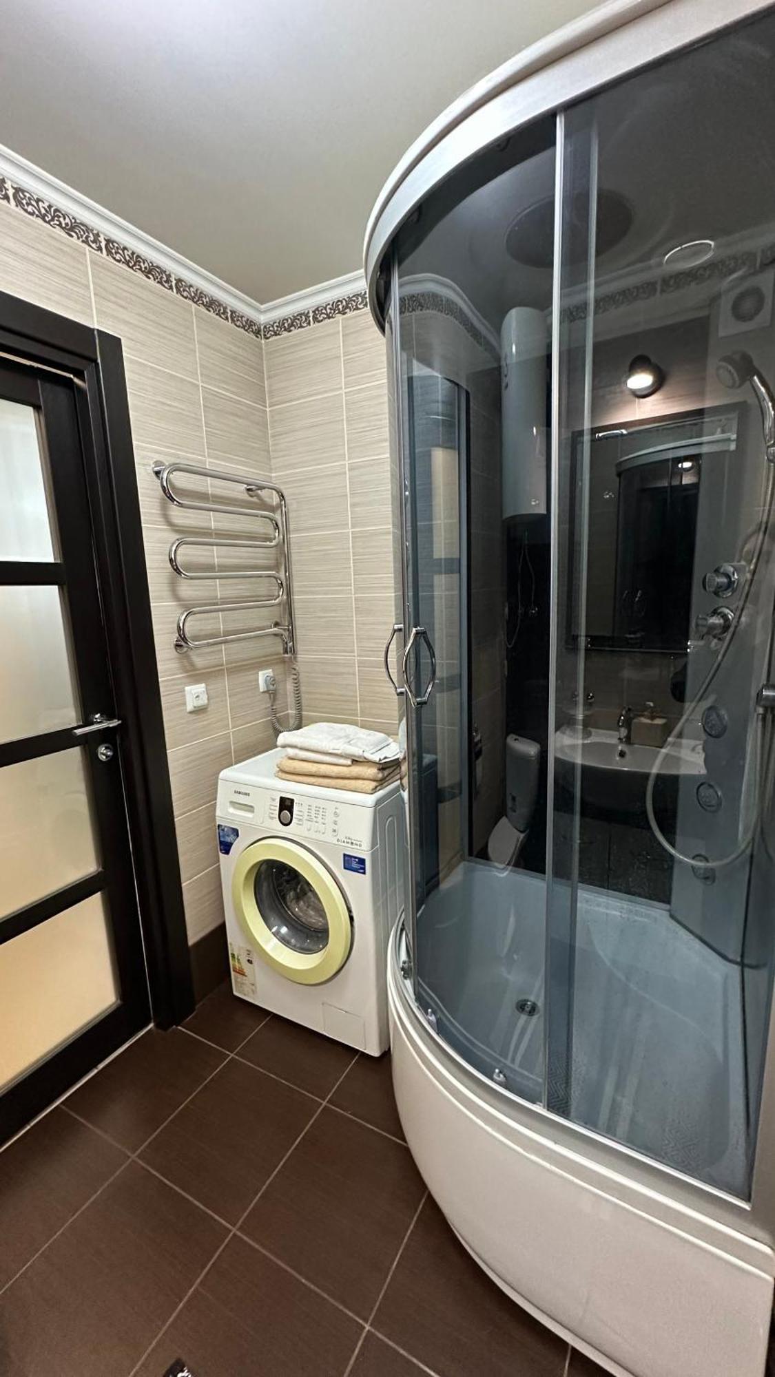 Apartment On Nauki Avenue 102 Dnipro Esterno foto