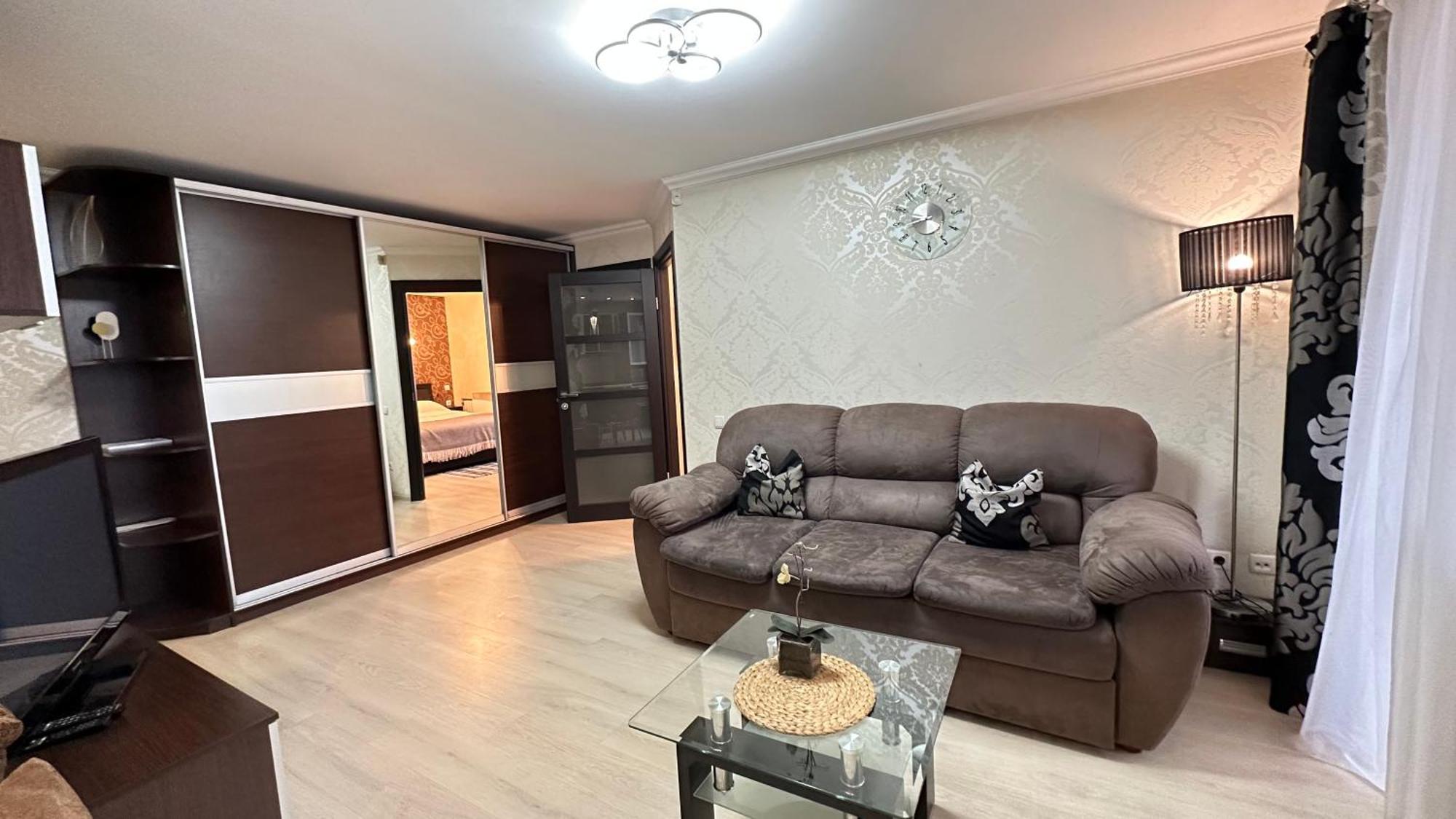 Apartment On Nauki Avenue 102 Dnipro Esterno foto