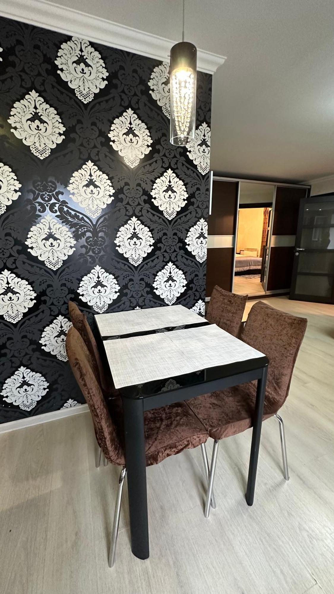 Apartment On Nauki Avenue 102 Dnipro Esterno foto